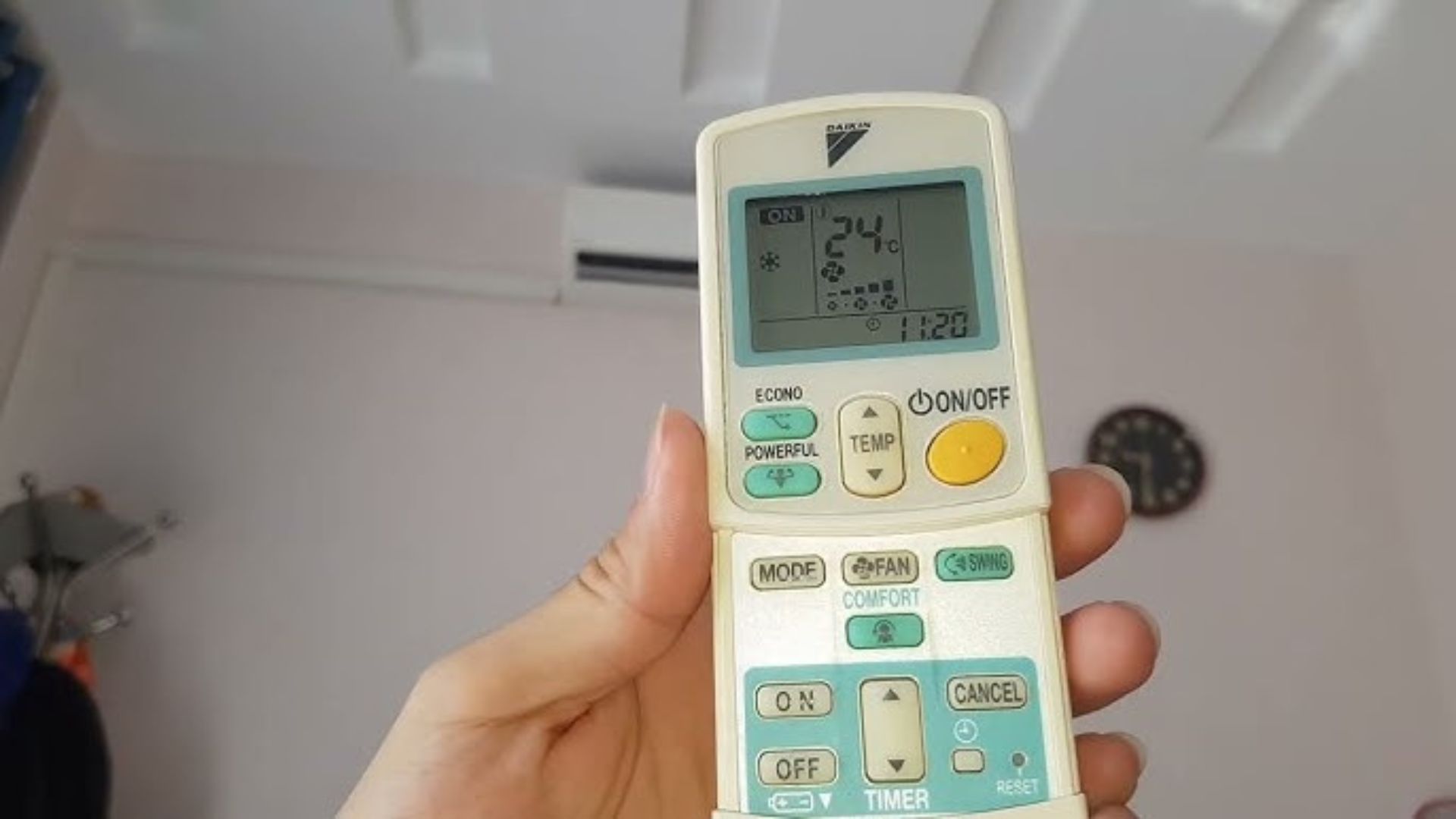 Hướng dẫn check mã lỗi điều hòa Daikin bằng remote